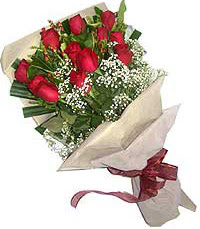 11 adet kirmizi güllerden özel buket  Antalya Asya internetten çiçek siparişi 