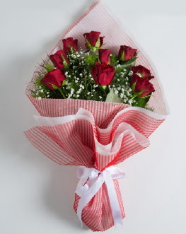 9 adet kırmızı gülden buket  Antalya Asya çiçek satışı 