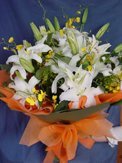  Antalya Asya internetten çiçek satışı  5 ADET KAZABLANKA BUKETI KALITEDEN SASMAYANLARA