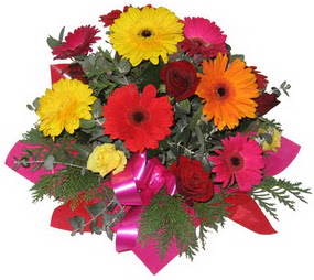 Karisik mevsim çiçeklerinden buket  Antalya Asya hediye sevgilime hediye çiçek 