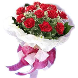  Antalya Asya çiçek satışı  11 adet kırmızı güllerden buket modeli