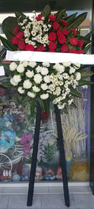 Cenaze çiçeği cenaze çiçek modelleri  Antalya Asya çiçek siparişi sitesi 