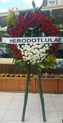 Cenaze çelengi cenazeye çiçek modeli  Antalya Asya çiçek satışı 